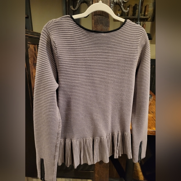 NWT tan Zip up sweater L - Picture 3 of 4